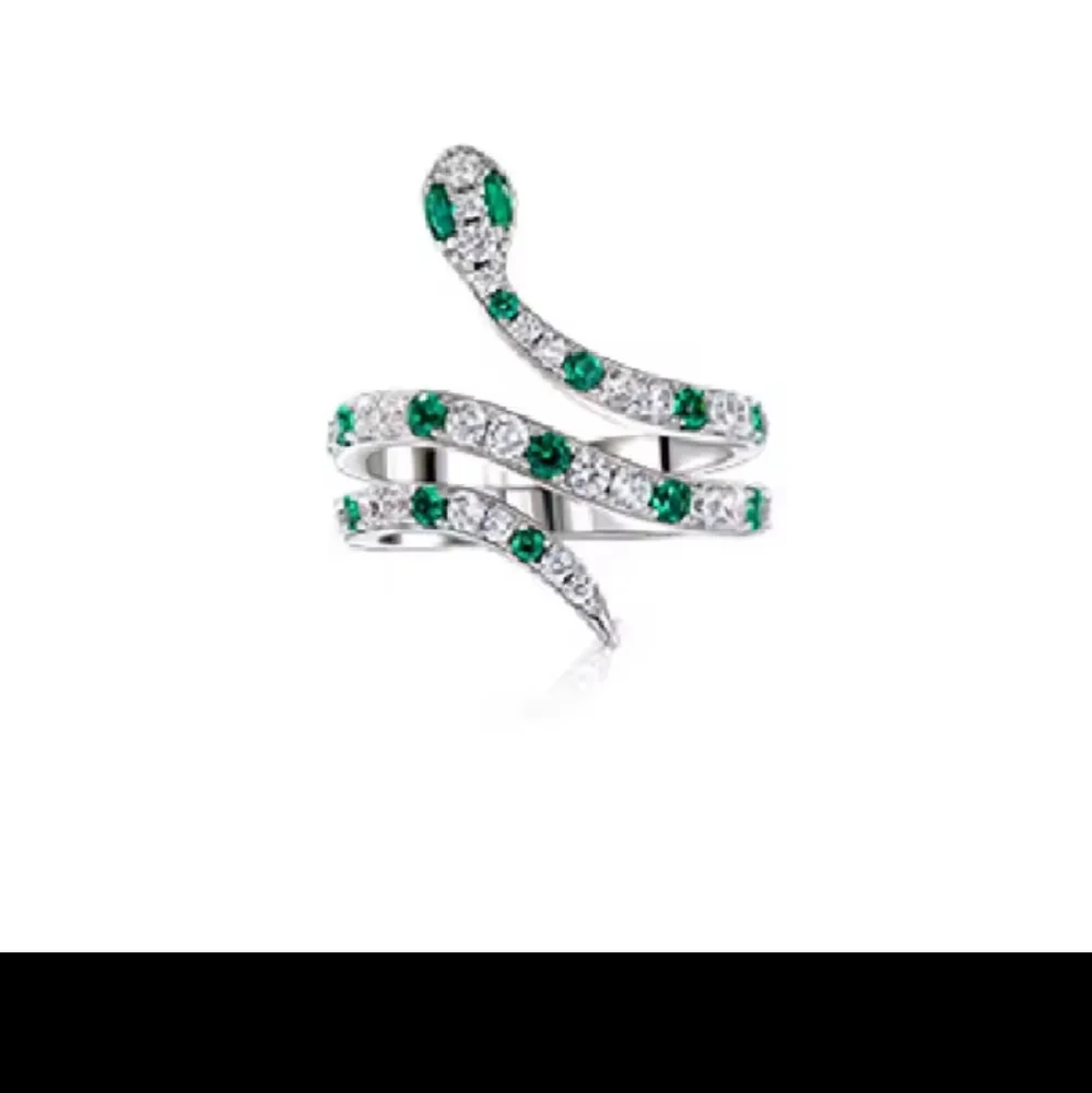 Silver‎ rhinestone snake adjustable loop ring with green stones brand new